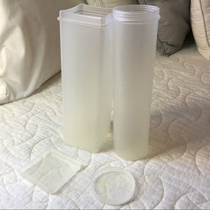 2 Plastic Food Storage Containers